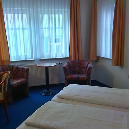 Hotel Loewensteiner Hof Haus Am Neuplatz 베르트하임 외부 사진