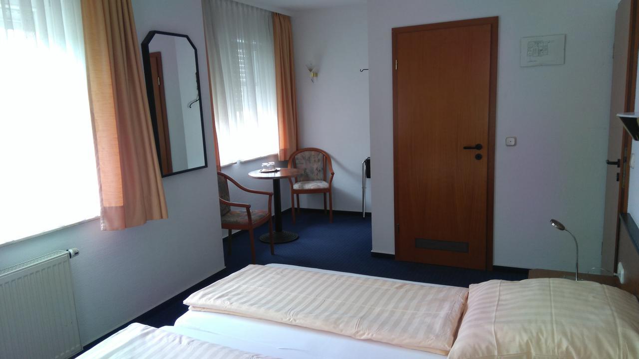 Hotel Loewensteiner Hof Haus Am Neuplatz 베르트하임 외부 사진